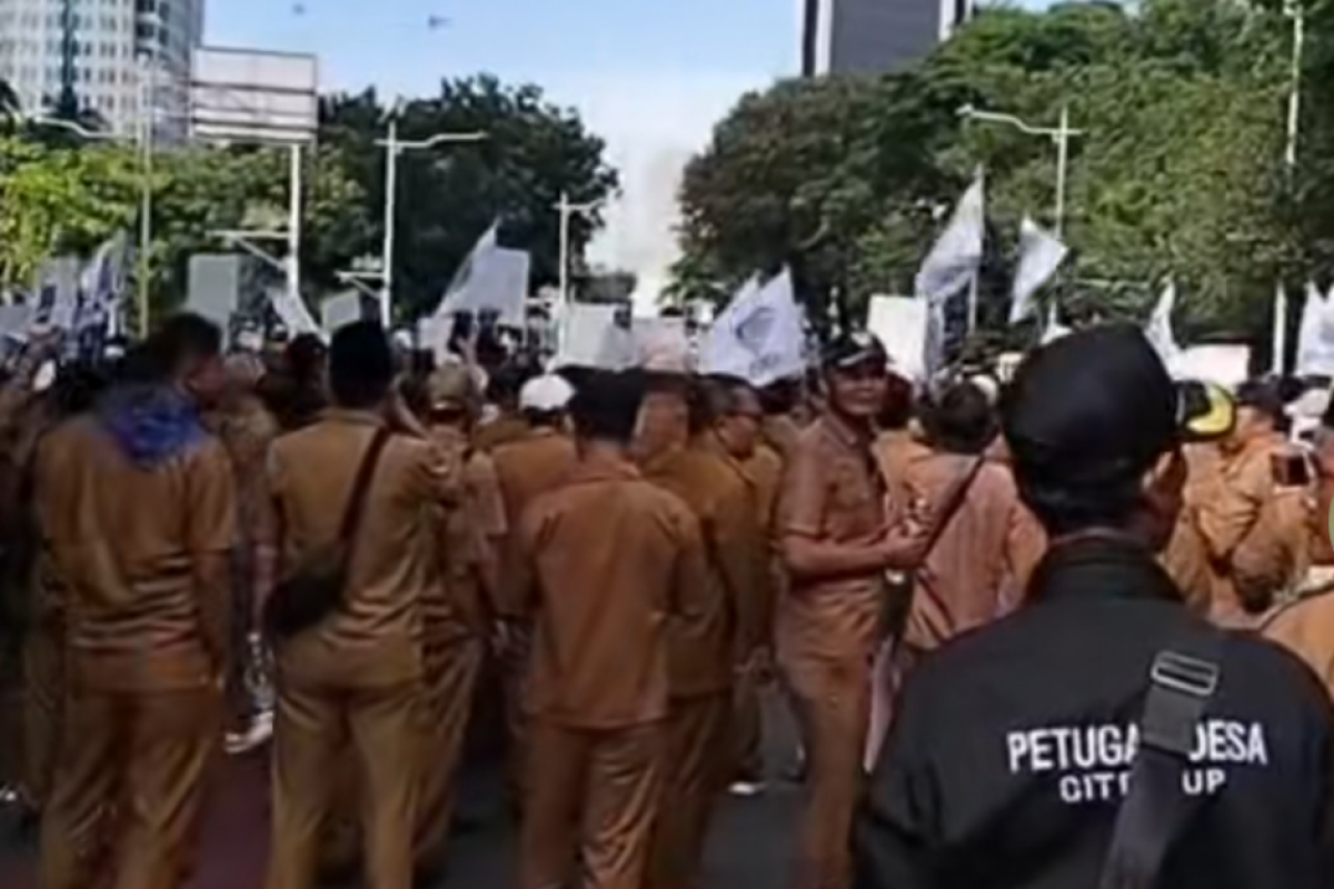 Tuntutan Ribuan Kepala Desa di Jakarta: Demo Besar-Besaran di Monas dan Istana Negara Desak Pencabutan Aturan yang Ancam Dana Desa