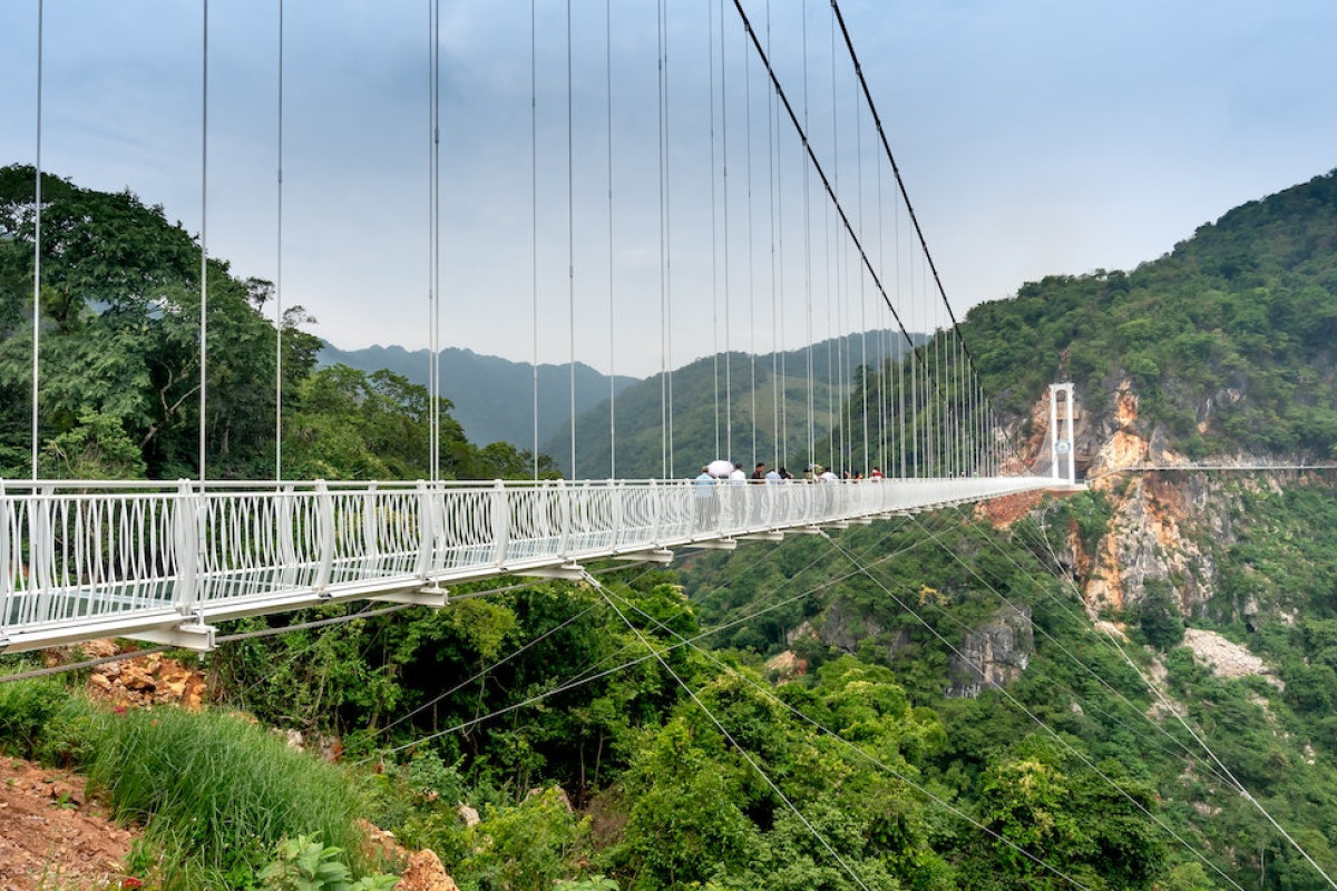 32 Km dari Bandung! Terdapat Jembatan Kaca di Jawa Barat dengan Panjang 150 Meter, Pacu Adrenalin dengan Ketinggian 360 Derajat