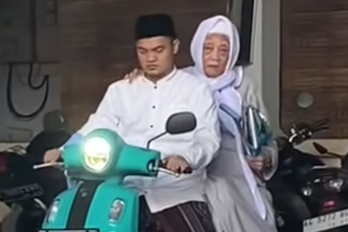 Siapa Anak dan Istri K.H. M. Anwar Manshur? Cucu  KH Abdul Karim Pendiri Pondok Pesantren Lirboyo Kediri, Benarkah Bukan Orang Sembarangan?