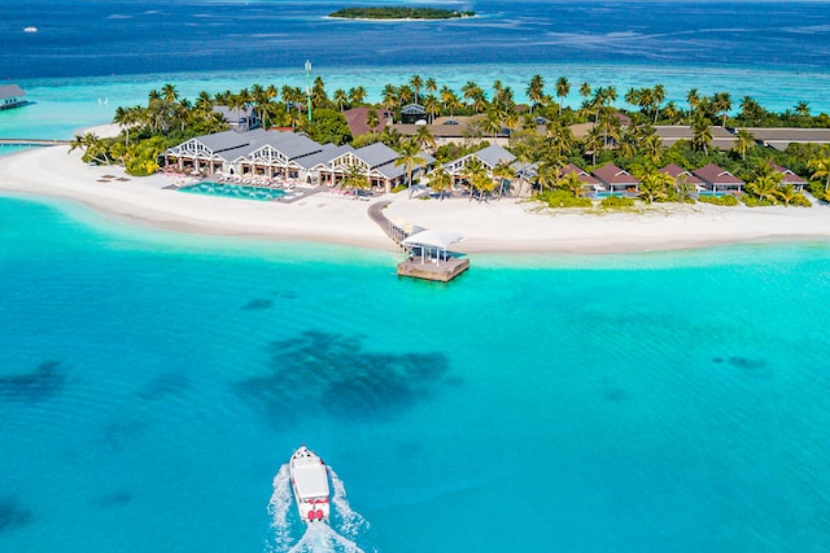 Penasaran dengan Maldives-nya Jawa Timur? Temukan Surga Tropis dengan Keindahan Pantai yang Menakjubkan!