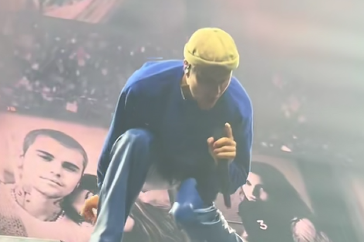 Hailey Bieber dan Justin Bieber Luncurkan Pimple Patch Unik Jelang Coachella 2026