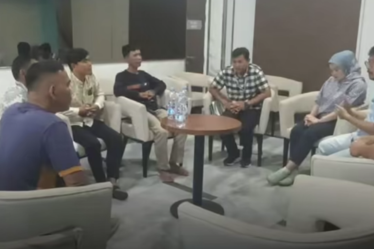 Tragedi di Karawang: Pasien Meninggal Usai Operasi, Jenazah Ditemukan Penuh Kain Kassa – Warga Geram, RS Diminta Bertanggung Jawab