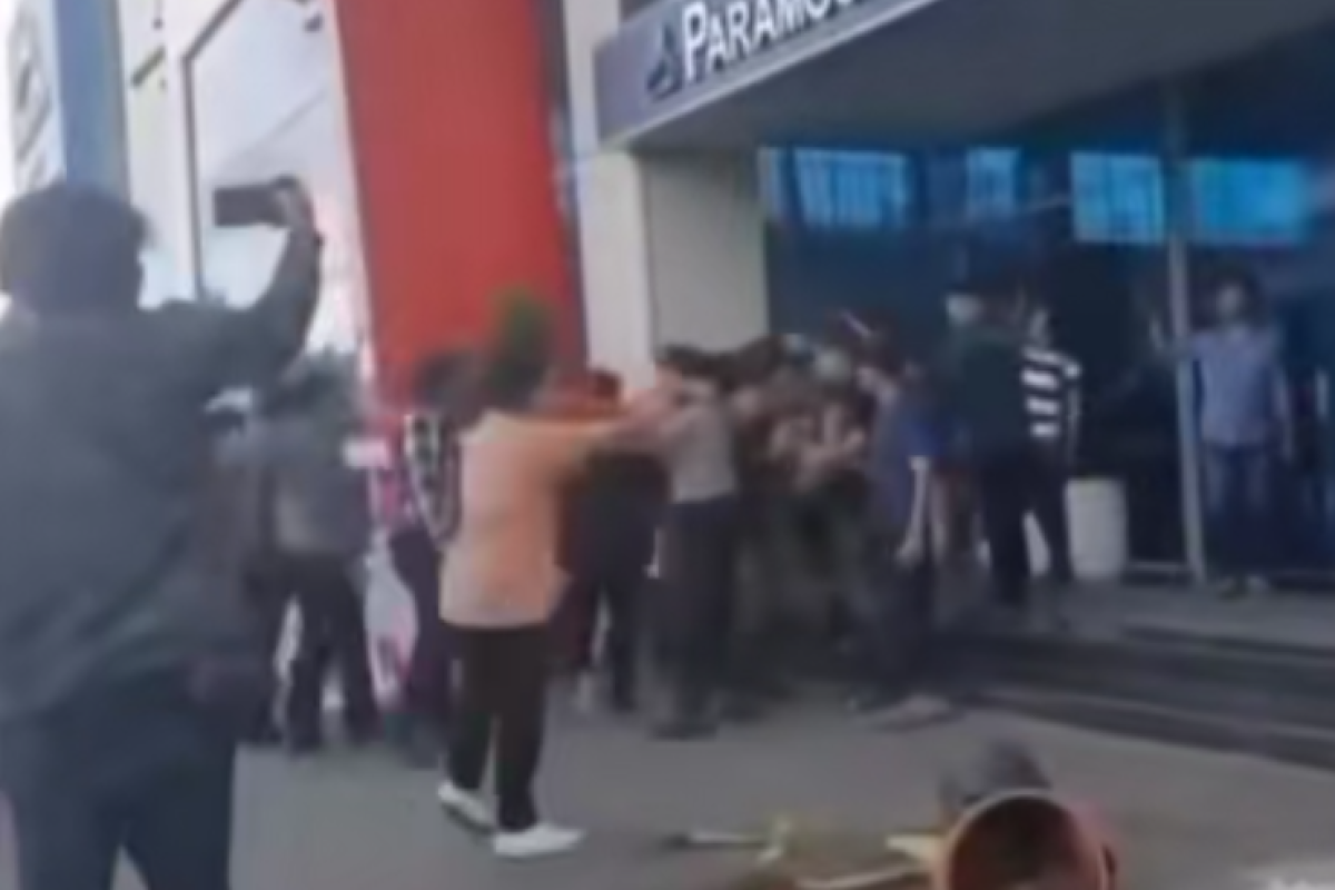 RSIA Paramount Makassar Didemo Massa Usai Dugaan Malpraktik pada Bayi 9 Bulan