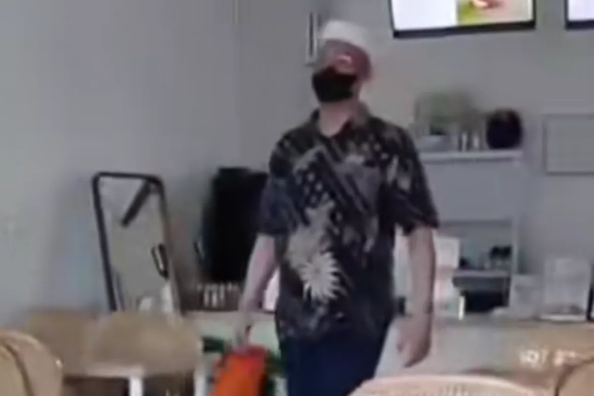 Napi Kasus Tambang Ilegal Terekam Nongkrong di Kafe Bersama Petugas Rutan Kendari