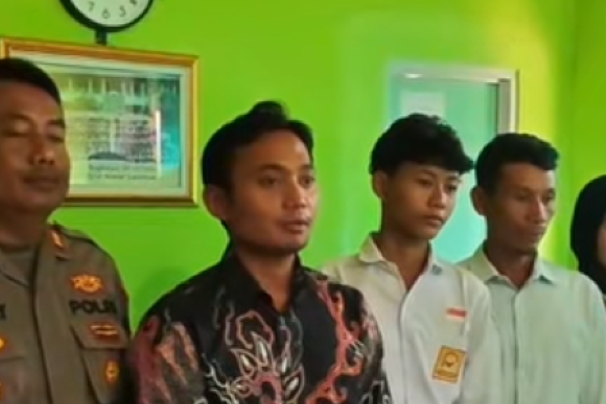 Klarifikasi Genta Ridwan Guru MTs di Tanggamus yang Terekam  CCTV Tendang Wajah Siswa: Saya Khilaf dan Minta Maaf