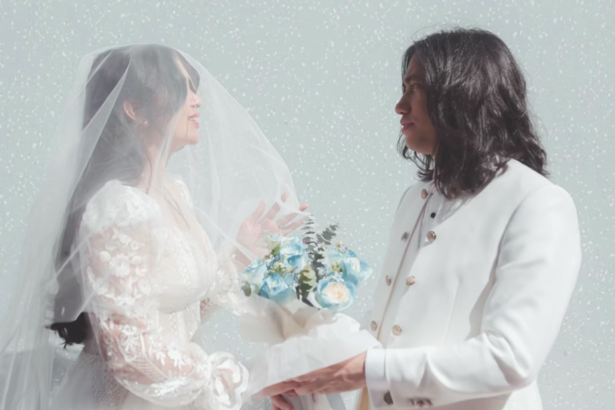 Selisih Umur Ayushita dan Gerald Situmorang Berapa? Inilah Biodata Aktris yang Resmi Menikah dengan Basis Barasuara