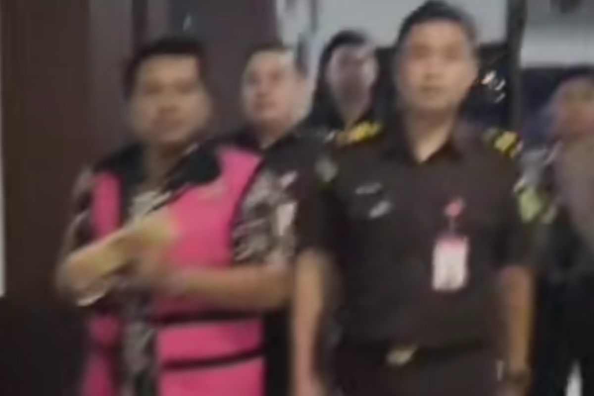 Terjerat Dugaan Pungli Rp995 Juta, Kades Mulyodadi Wonoayu Ditahan Kejari Sidoarjo