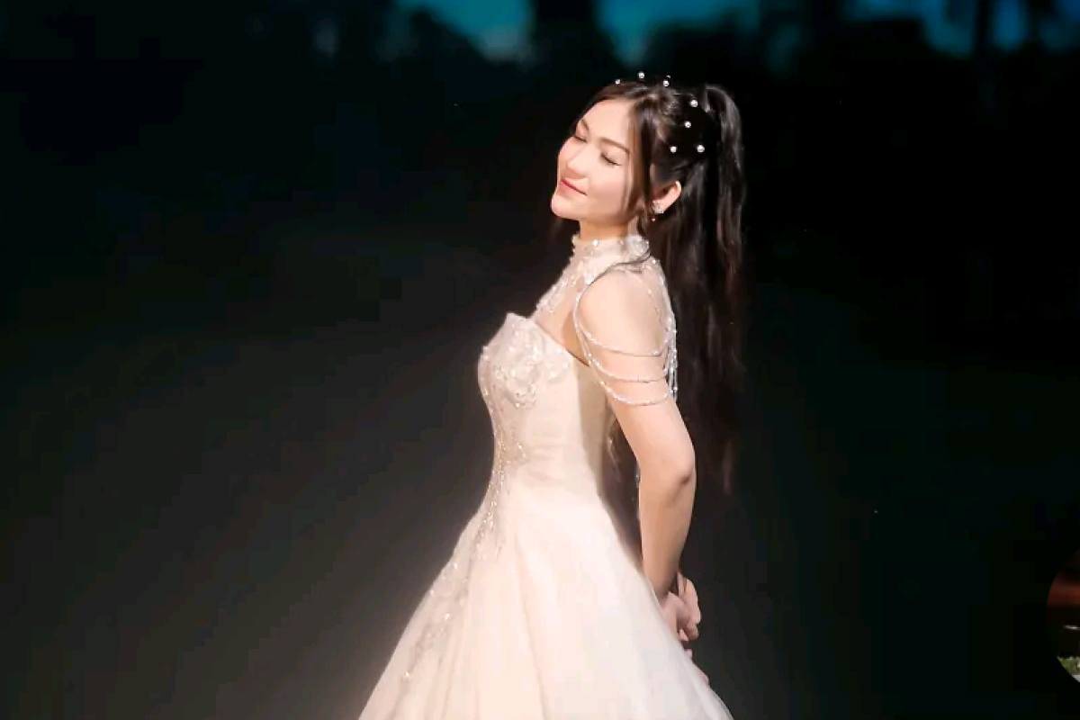 Profil Tampang Dinda Annisa Sosok Istri Saalhaerid yang Viral di TikTok: Profil Lengkap, Karier, dan Jejak Digitalnya di 2026