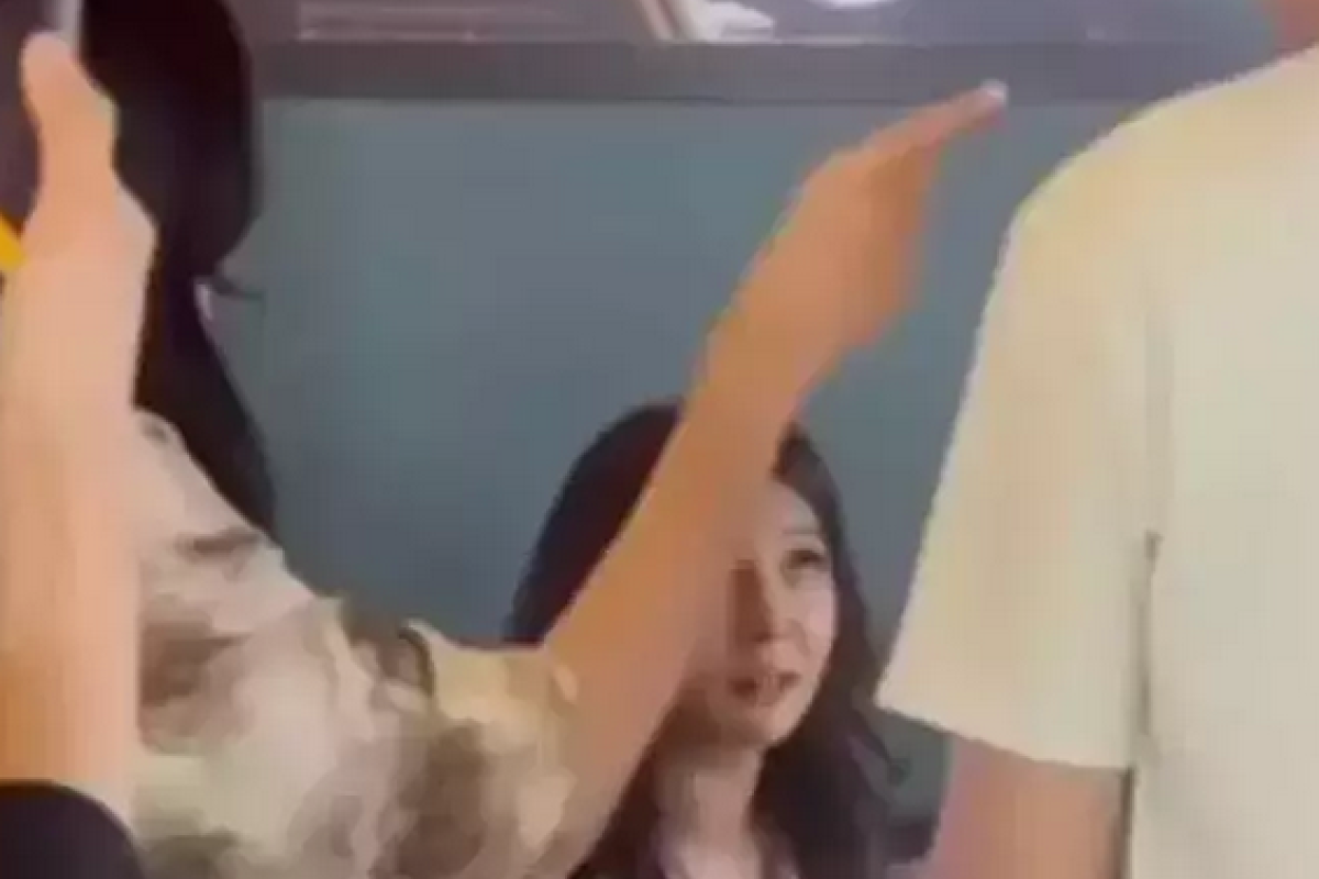 Finalis Puteri Indonesia Riau 2024 Jeni Rahmadial Disorot Usai Video Dilabrak Viral