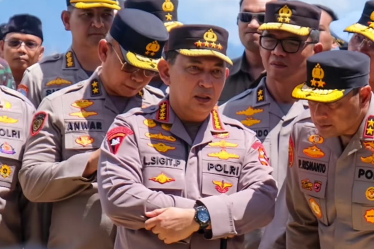 DPR Dukung Penuh Sikap Kapolri Listyo Sigit Tolak Polri di Bawah Kementerian