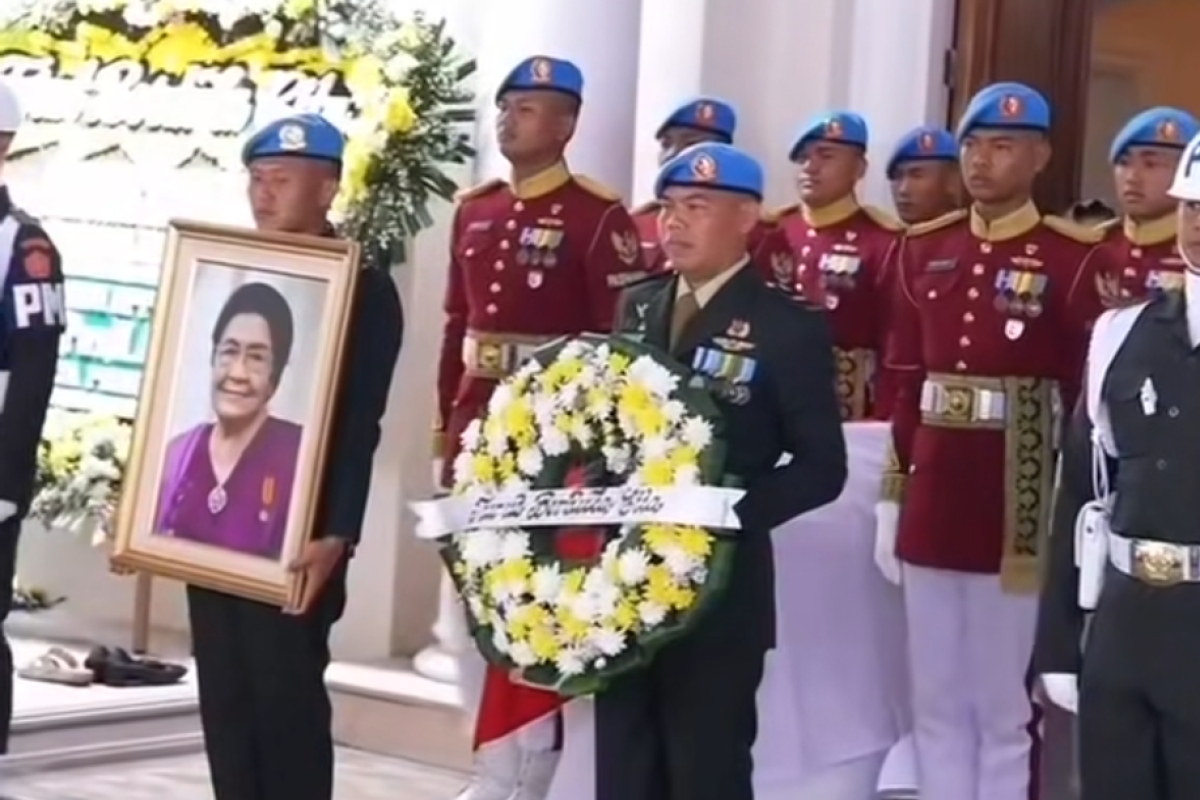 Apa Penyebab Karlinah Umar Wirahadikusumah Meninggal Dunia? Inilah Kronologi Tewasnya Istri Wapres RI ke-4, Benarkah Akibat Serangan Jantung?