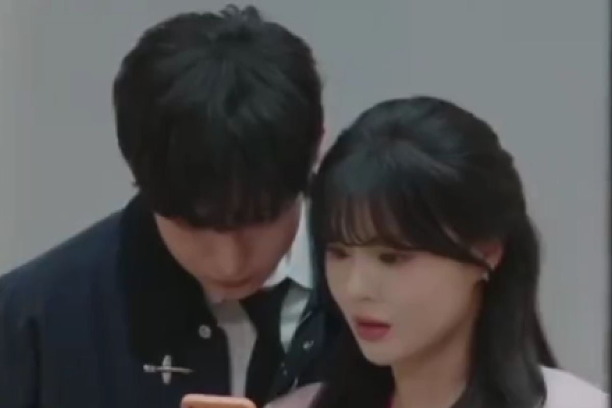 Nonton Drakor To The Moon Episode 7–8 Sub Indo serta Link dan Spoiler di KST bukan LK21: Ji Woo Dan Da Hae Kepergok di Dalam Lift