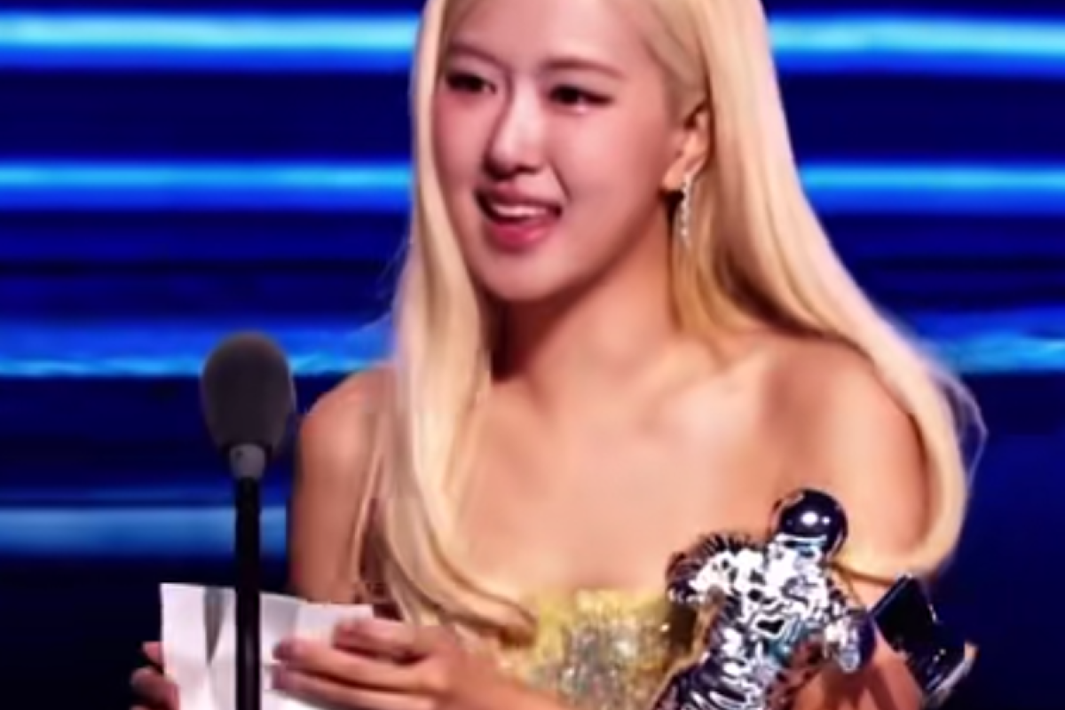 Daftar Lengkap Pemenang MTV VMA 2025: Pesta Musik Penuh Gemerlap, Lady Gaga, Bruno Mars & Rosé Panen Piala, Sabrina Carpenter Jadi Bintang Muda Paling Bersinar!