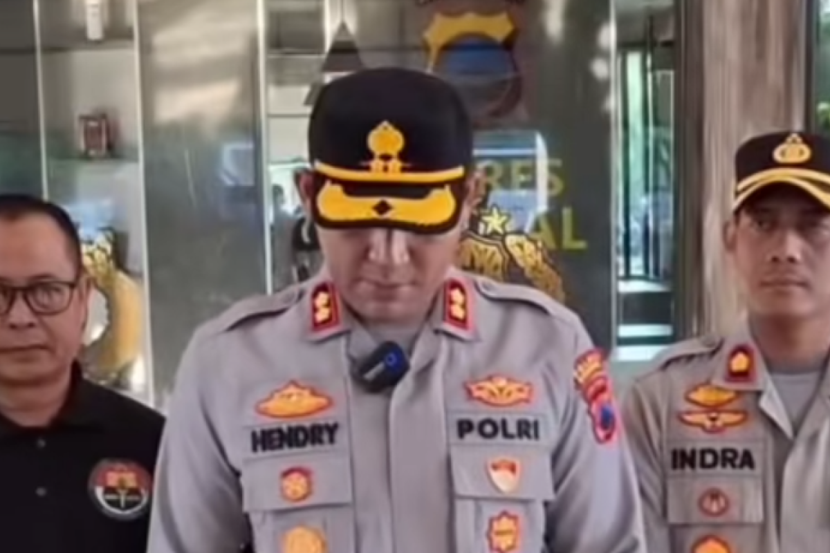 Skandal Asmara di Balik Seragam Bhayangkara: Kapolsek Brangsong Digerebek Warga Saat Bersama Guru PAUD Janda, Kini Dicopot dari Jabatan