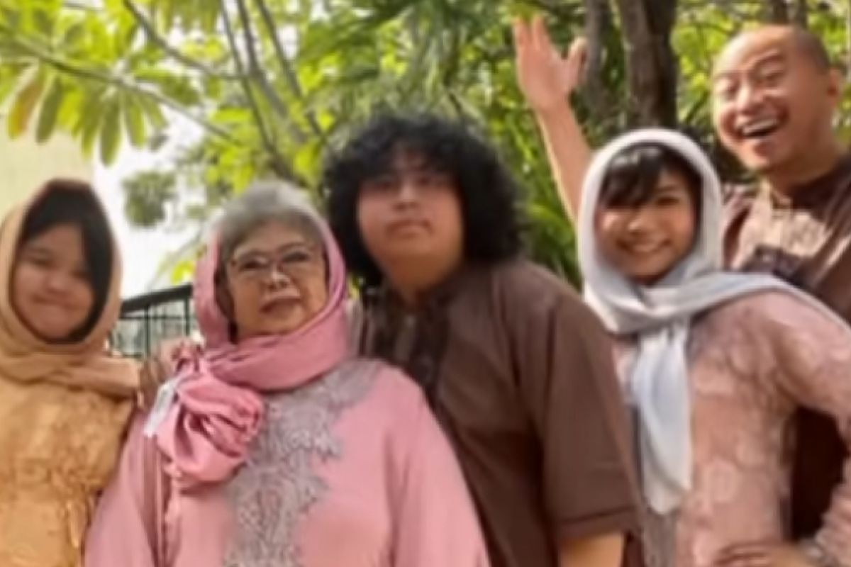 Siapa Waditra Dipo Wongsoyudo & Ourania Almashira Wongsoyudo Anak Gamila Mustika Burhan dan Pandji Pragiwaksono Komika yang Viral Usai Roasting Prabowo dan Gibran