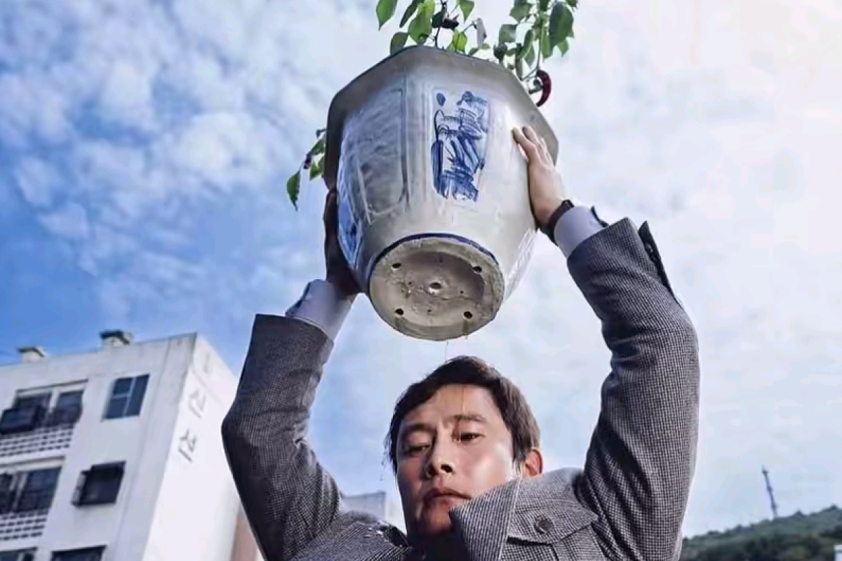 Nonton Download Film No Other Choice 2025 Dibintangi Son Ye-jin dan Lee Byung Hun di Bioskop Bukan LK21: Usaha Kepala Keluarga untuk Mendapatkan Uang