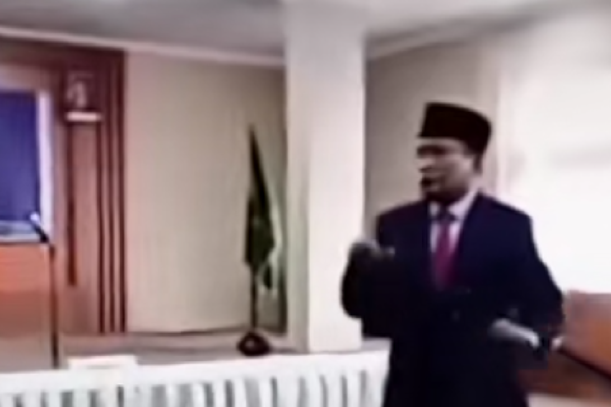 Siapa Istri dan Anak Zamroni Aziz? Kepala Kanwil Kemenag NTB yang Minta Maaf & Akui Khilaf Usai Lempar Mikrofon, Benarkah Bukan Orang Sembarangan?