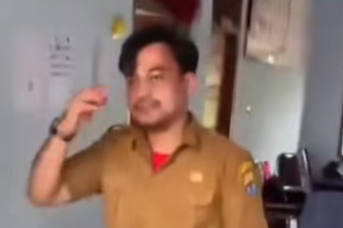  Siapa Agus Saputra? Guru SMK di Jambi Dikeroyok Puluhan Siswa Usai Ucapkan Kata Miskin