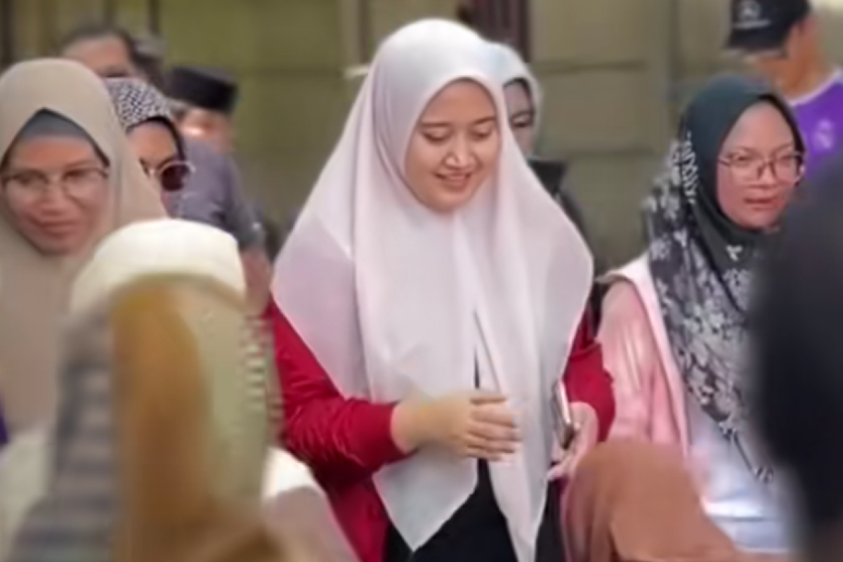 Profil Tampang Ning Nila Istri Gus Iqdam yang Baru Saja Melahirkan Anak Kedua, Lengkap dari Umur, Agama dan Instagram