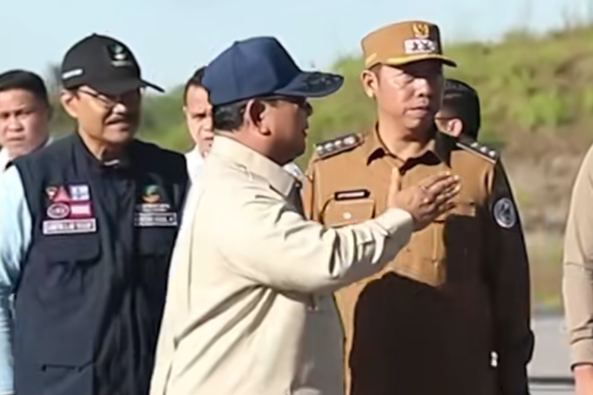 Prabowo Tinjau Langsung Wilayah Terdampak Banjir di Sumatera, Sebut Pemulihan Mulai Berjalan Meski Tantangan Masih Ada