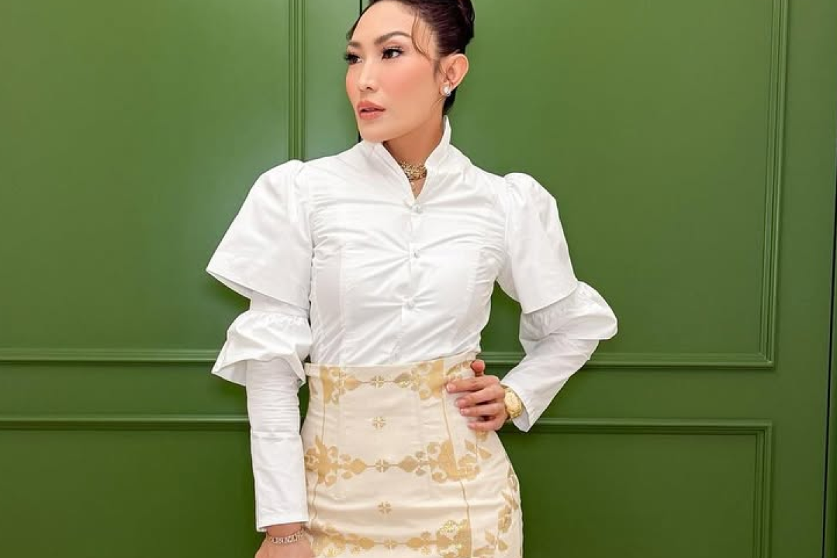 Apa Penyebab Ayu Dewi di Rujak Natizen Usai Pandu Acara Spotify Wrapped 2025? Benarkah Akibat Kurang Menyebut Nama Personel Hearts2Hearts?