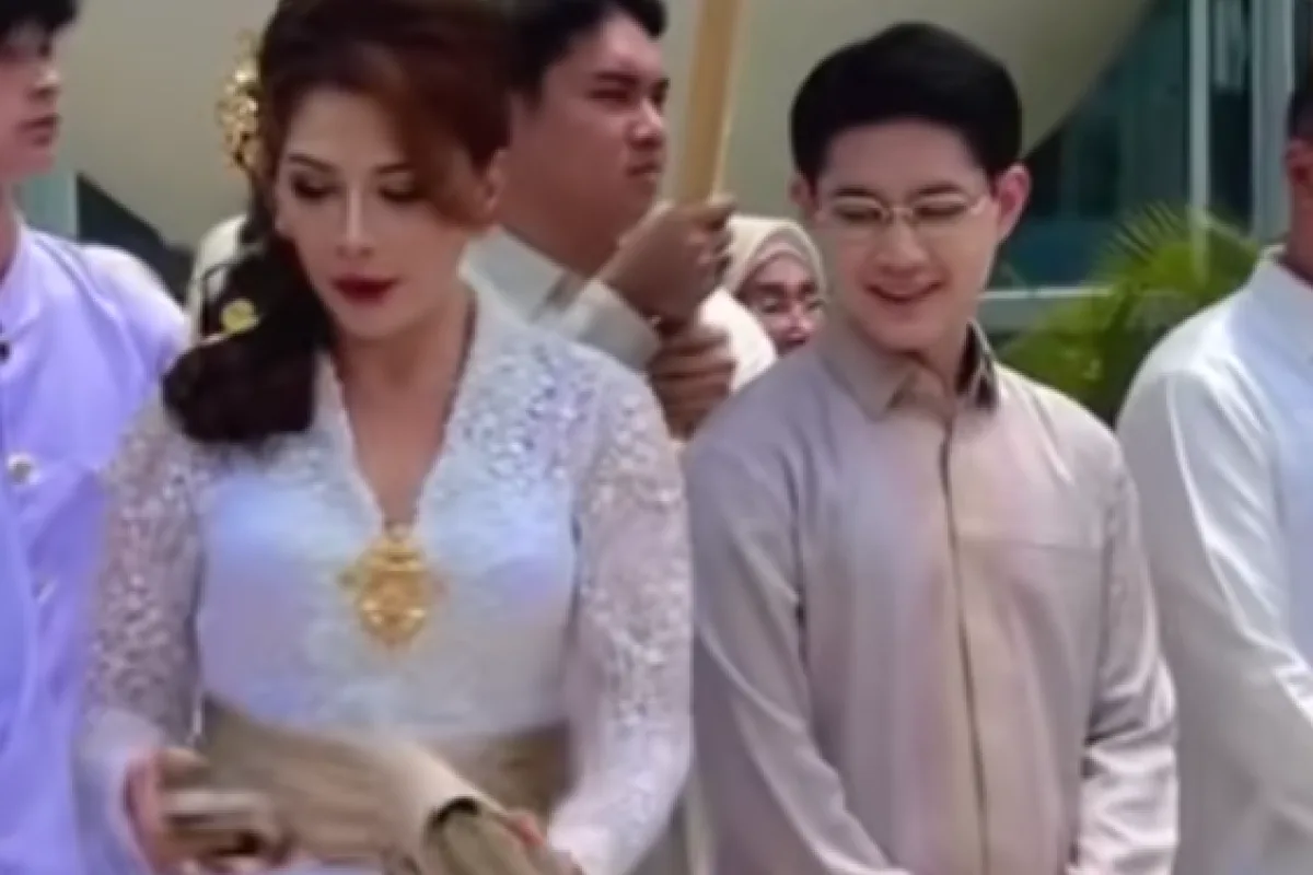 Tamara Bleszynski Hadiri Resepsi Pernikahan Teuku Rassya sebagai Tamu Undangan