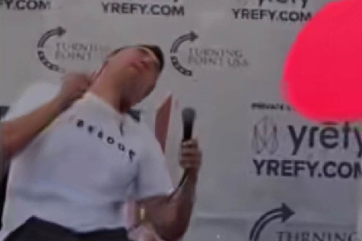 No Sensor! Video Detik-Detik Penembakan Charlie Kirk Influencer Pro Trump dalam Acara Debat Publik
