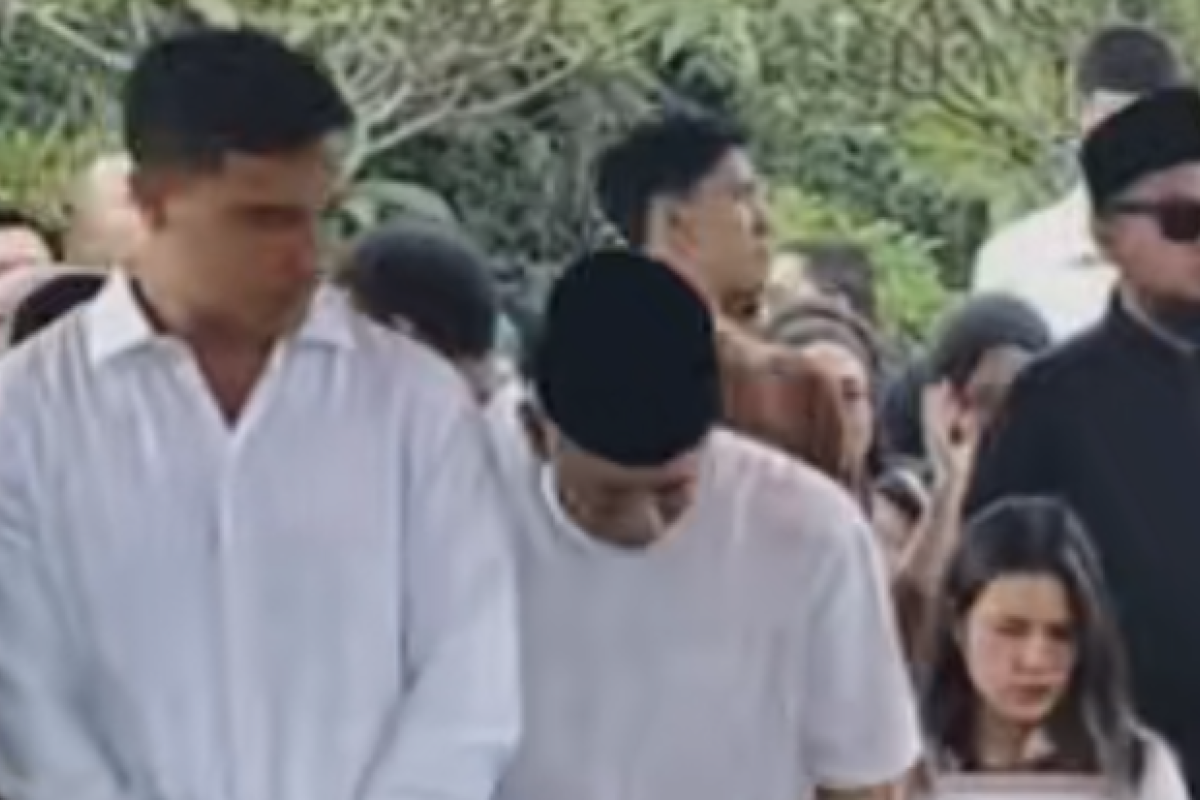 Ibunda Raisa Andriana Berpulang: Hamish Daud dan Deretan Selebriti Antar ke Peristirahatan Terakhir