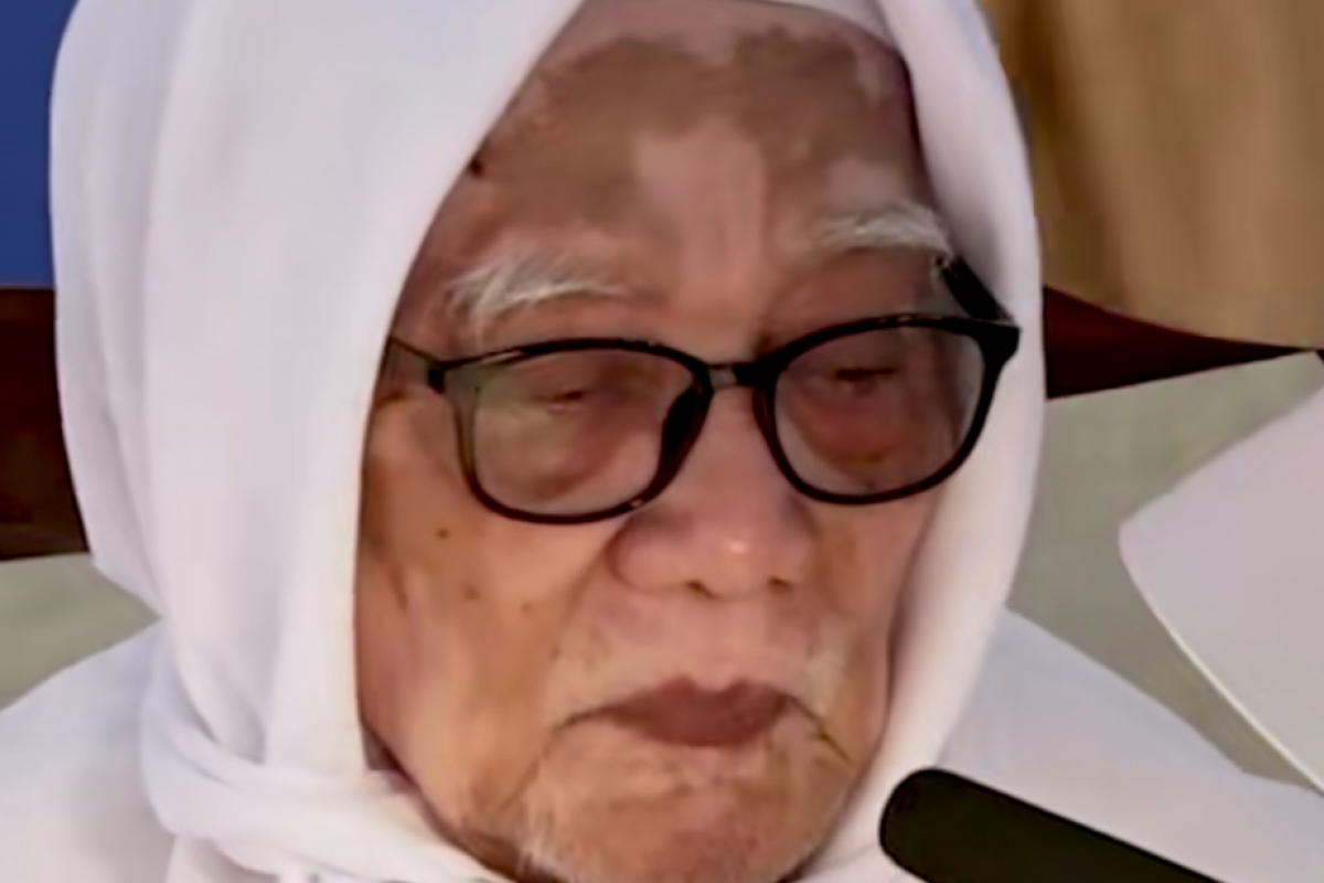Profil Tampang K.H. M. Anwar Manshur Cucu KH Abdul Karim Pendiri Pondok Pesantren Lirboyo Kediri, Lengkap dari Umur, Agama dan Akun IG