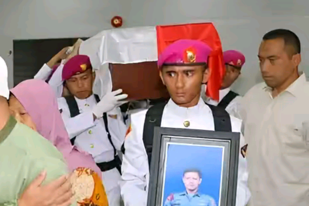 Siapa Anak dan Istri Zaenal Muttaqin? Anggota Prajurit Elite Marinir yang Meninggal Dunia Saat Latihan Terjun Payung HUT ke-80 TNI