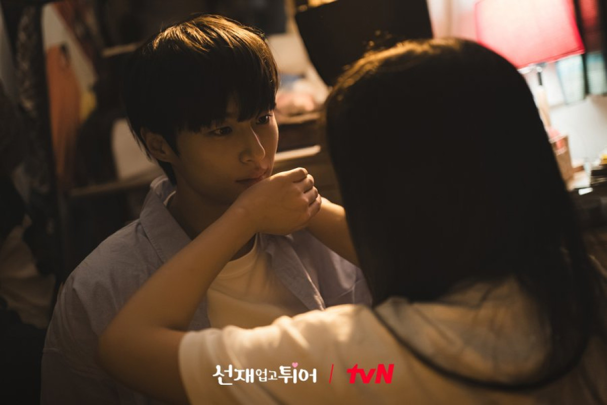 Nonton Lovely Runner (2024) SUB Indo Episode 7 dan 8 Tayang Jam Berapa? Link Download di TVN Bukan Loklok, Sun Jae Keluarkan Jurus Baru Hadang Mantan