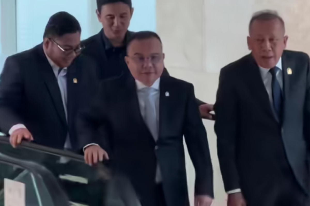 Bupati Aceh Selatan Umrah di Tengah Bencana, Gerindra Ambil Tindakan Tegas: Dicopot hingga Wakil DPR Dasco Usulkan Diberhentikan Sementara