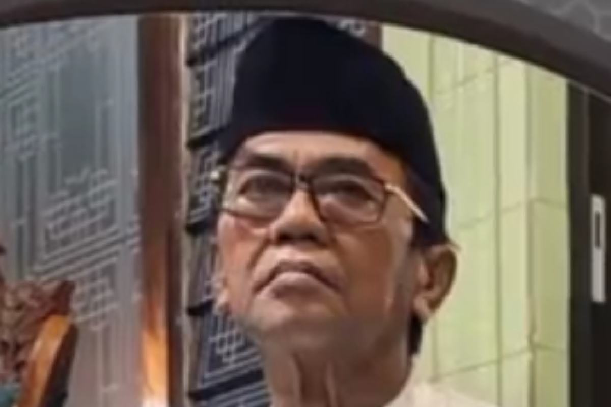KABAR DUKA! KH Muhaimin Abdur Rozaq Pengasuh Pondok Pesantren Miftahul Ulum Besuki Meninggal Dunia pada Minggu, 21 Desember 2025
