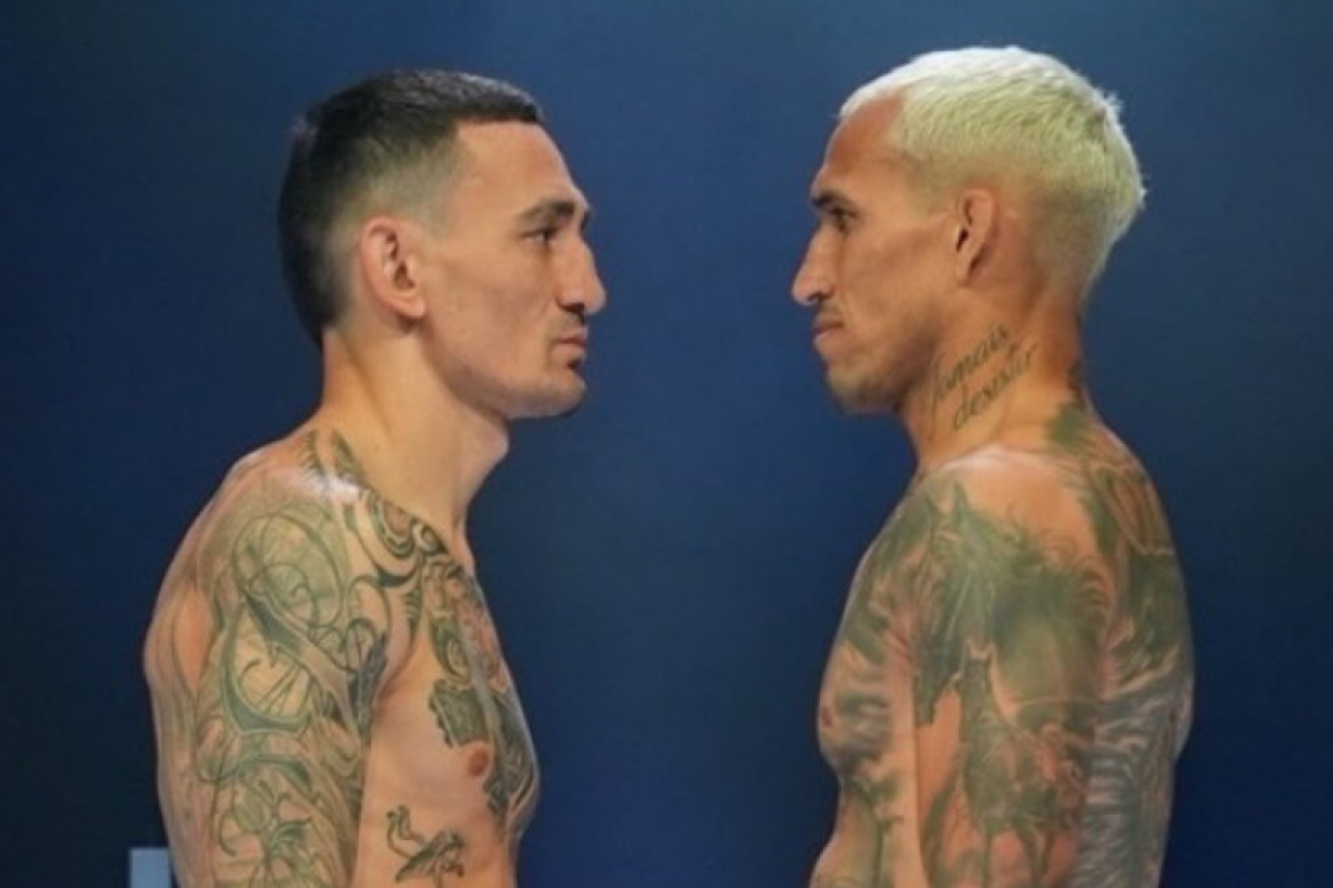 Cara Nonton Live Streaming UFC 326 Max Holloway Tantang Charles Oliveira Perebutan Sabuk BMF Siang Ini
