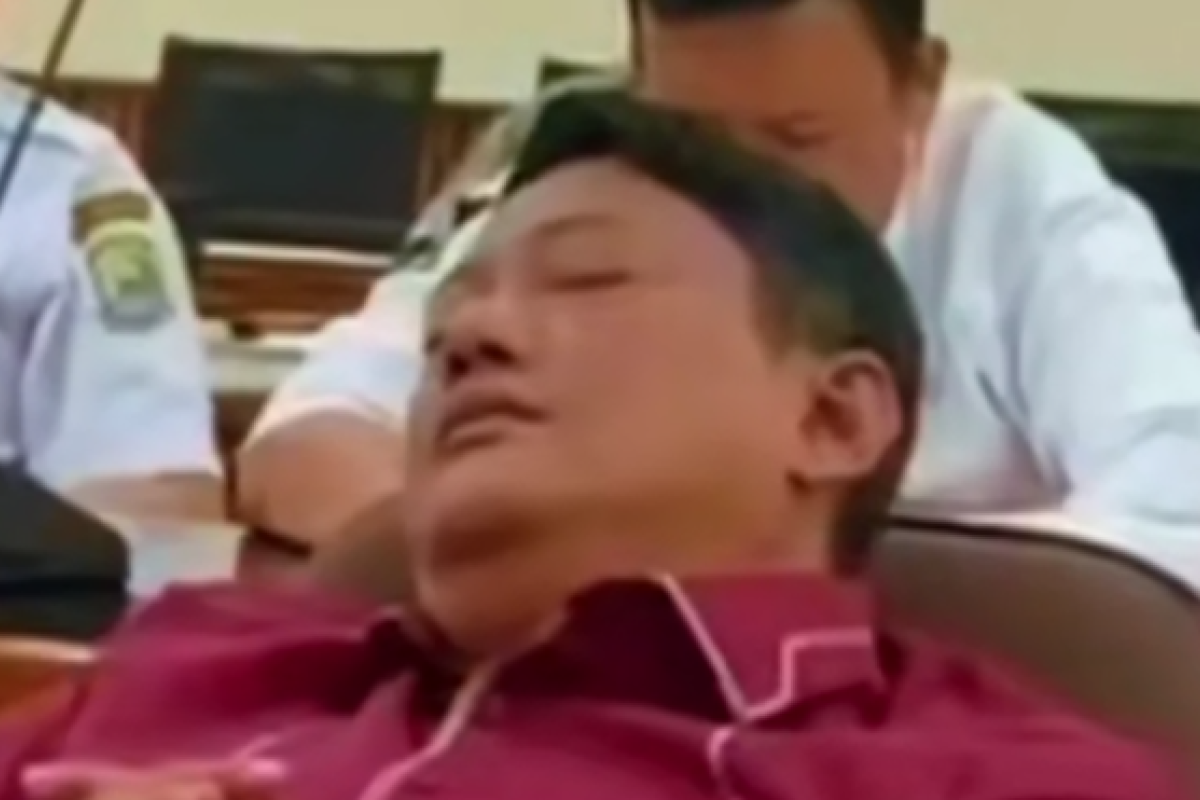 Profil Tampang Ali Imam Faryadi, Dirut Perumda Tirta Patriot yang Kepergok Tertidur saat Rapat: Umur, Agama dan IG