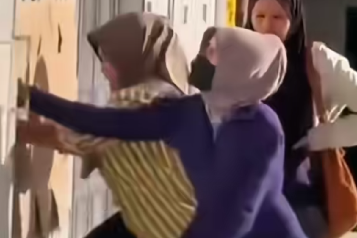 Viral di Medsos! Aksi Ibu-Ibu Coba Jarah Minimarket di Aceh Tuai Kecaman, Warganet: Bukan Korban Banjir, Tapi Peluang Dimanfaatkan