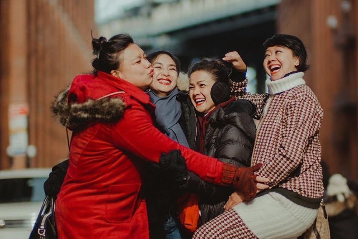 Nonton Download Ratu-Ratu Queens: The Series Dibintangi Nirina Zubir di NETFLIX bukan LK21: Ketika Empat Perempuan Indonesia Mengacak-Acak Kota New York