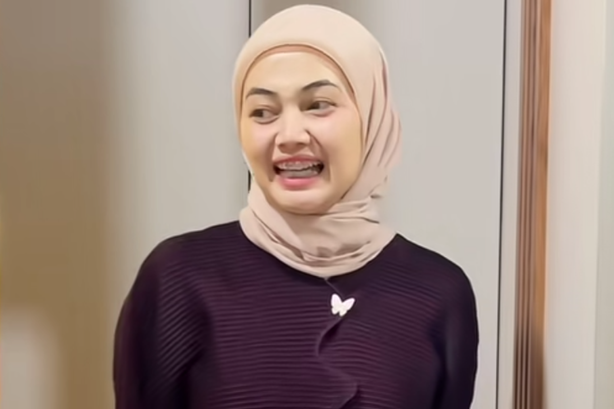 Yulia Anaknya Siapa? Inilah Biodata Tunangan Mas Farhan Host Live Batik yang Pernah Viral di TikTok, Benarkah Orang Sembarangan?