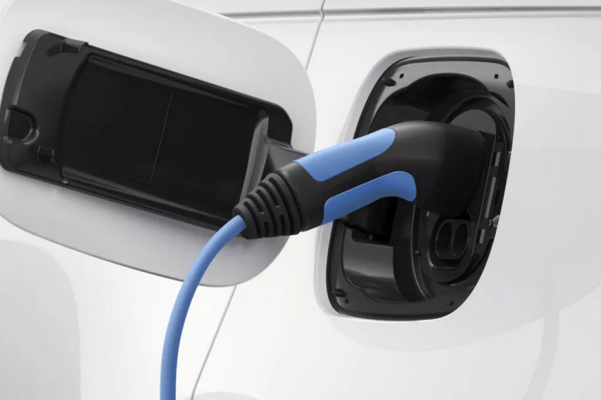 Studi Ungkap Konsumsi BBM PHEV Tiga Kali Lipat dari Klaim Resmi