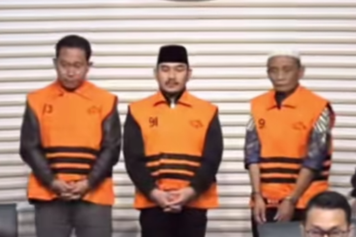 Kasus OTT KPK Bekasi: Peran Sang Ayah, Kades H. M. Kunang, Sebagai Perantara Korupsi Bupati Ade Kuswara Terungkap