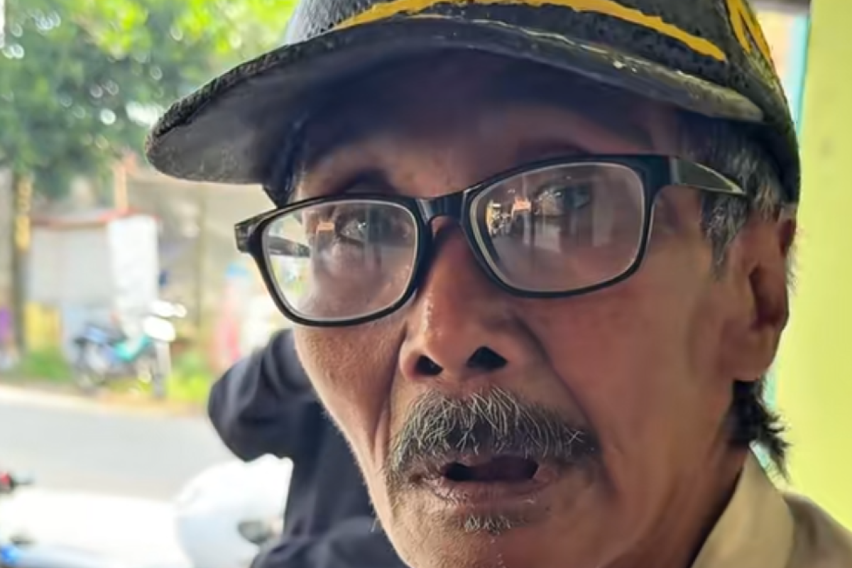 Profil Tampang Suwari Sosok Seniman Pembuat Patung Macan Putih yang Viral Kediri, Lengkap dari Umur, Agama dan Akun Instagram