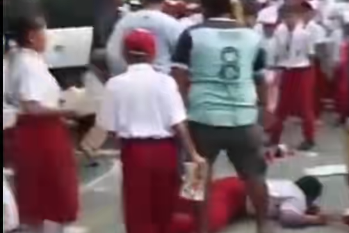 Mobil Program MBG Tabrak 19 Siswa dan 1 Guru di SDN Kalibaru 01 Pagi, Jakarta Utara