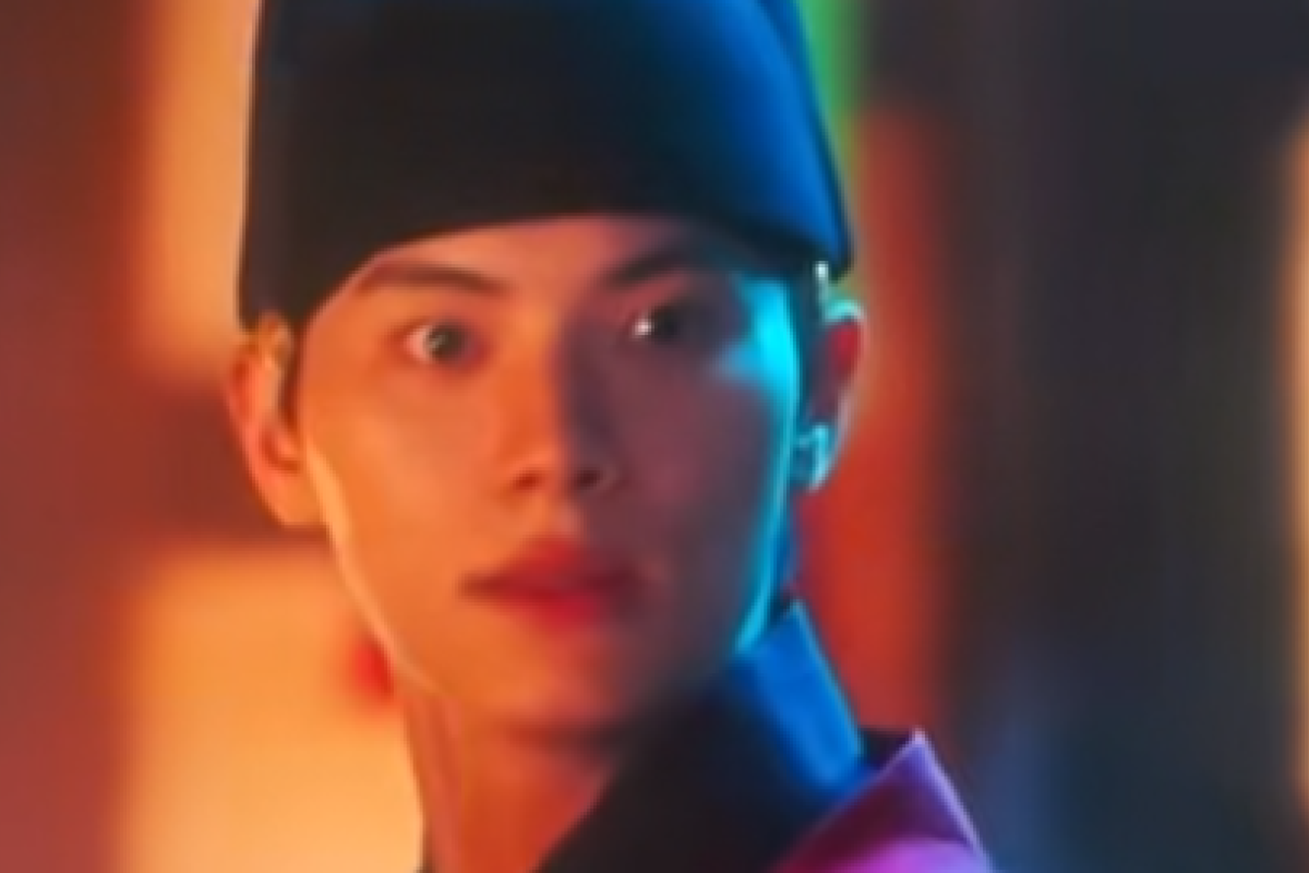 SPOILER Drakor Bon Appétit, Your Majesty Episode 9-10 Sub Indo serta Link di Netflix Bukan LK21: Sup Ginseng Hitam, Panci Hilang, dan Pengakuan Raja yang Bikin Haru
