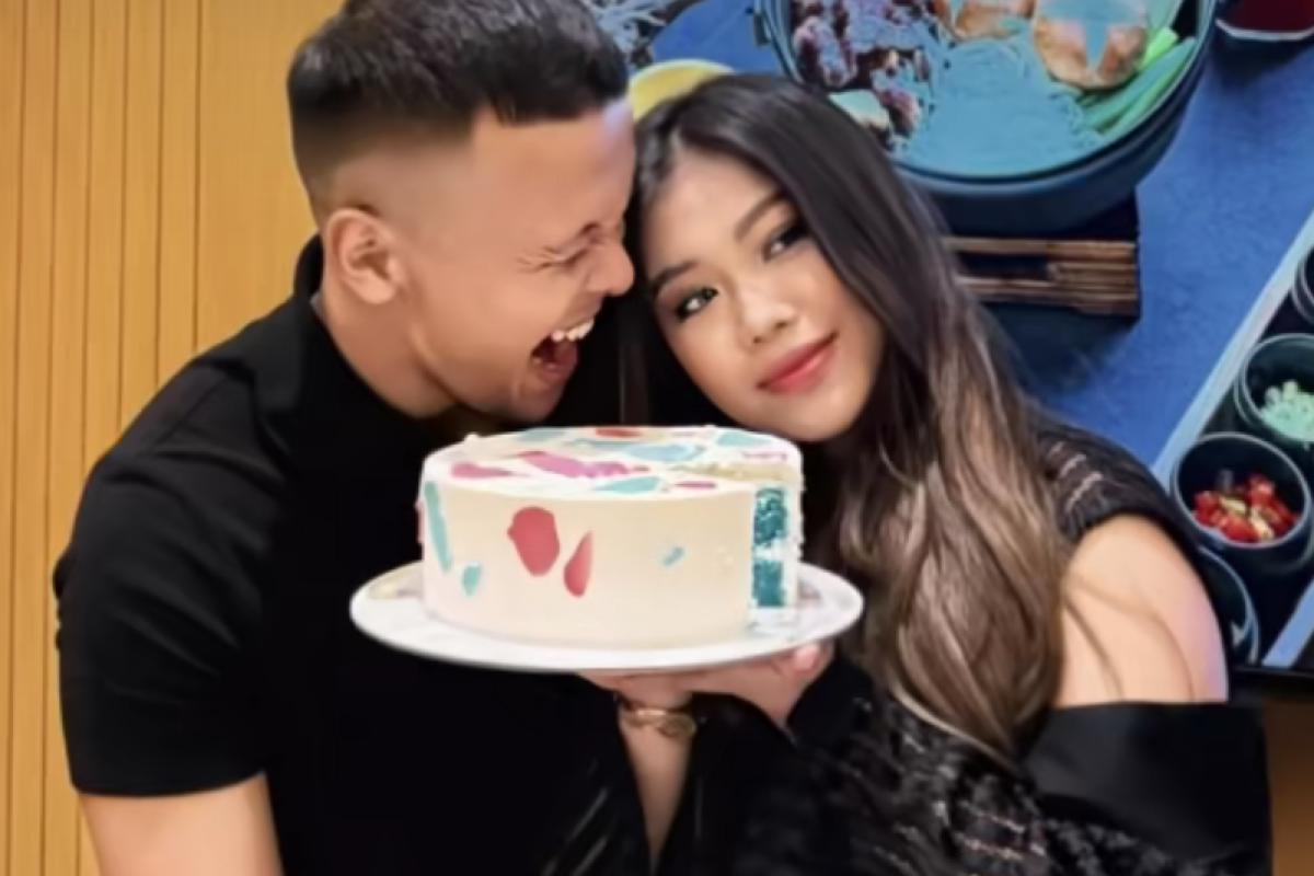 SELAMAT! Tiktoker Chacu Hamil Anak Pertama dan Pamer Pesta Gender Reveal Intim Bersama Sang Suami Rico Depari di Penghujung 2025