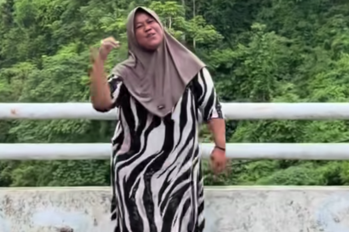 Profil Tampang Mak Daster alias Tukiyem TikToker yang Diduga Meninggal Dunia Usai Menginjak-Injak Makam: Umur, Agama dan IG