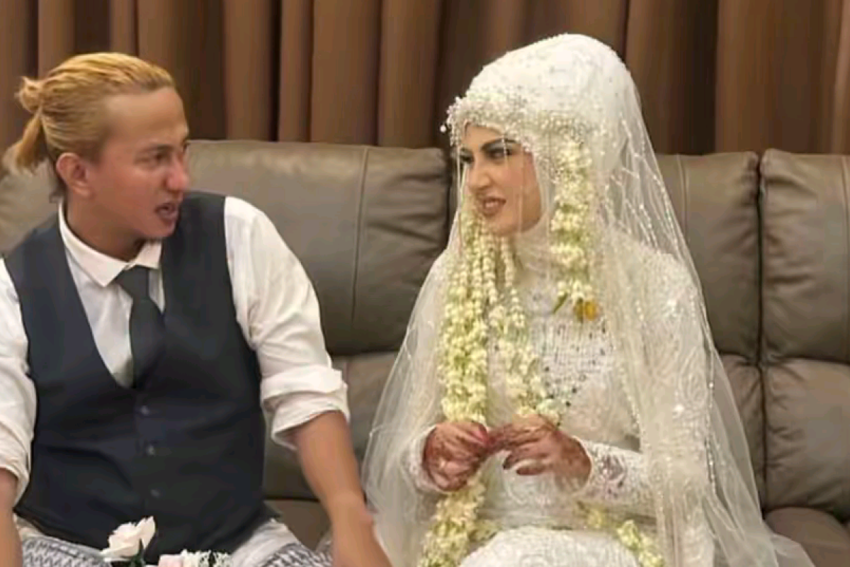 Selisih Umur Helwa Bachmid dan Habib Bahar bin Smith Berapa? Inilah Model Muda yang Namanya Mendadak Jadi Sorotan