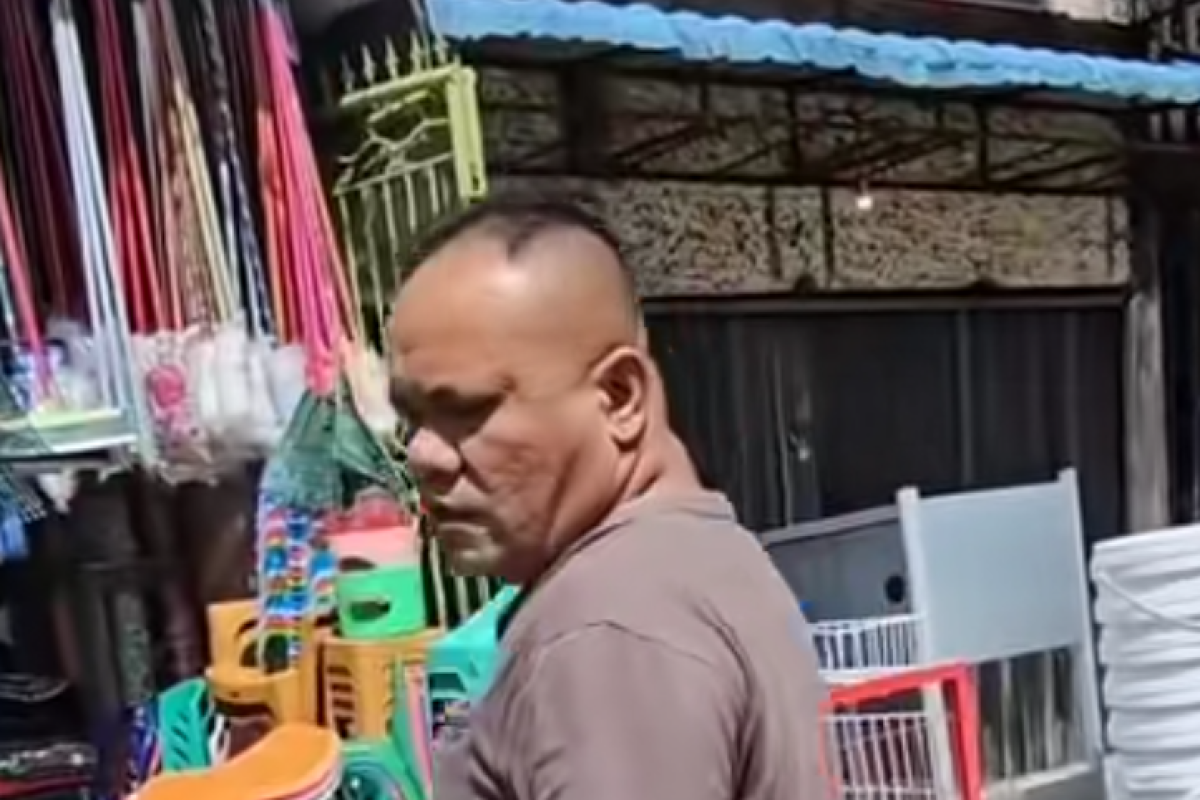 Pemilik Toko Garuda di Sidikalang Viral Usai Ancam Bakar Mobil Pengendara karena Gunakan Badan Jalan untuk Berjualan