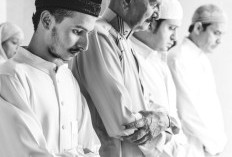 Ramadhan Bulan Suci Penuh Berkah, Berikut Tata Cara Melaksanakan Sholat Lailatul Qadar