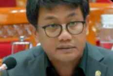 Bonnie Triyana Soroti Kesejahteraan Guru, Usulkan Gaji Minimum Rp5 Juta per Bulan