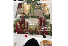 Pernikahan Beda Usia 40 Tahun di Luwu Utara Viral, Ekspresi Pengantin Wanita Jadi Sorotan